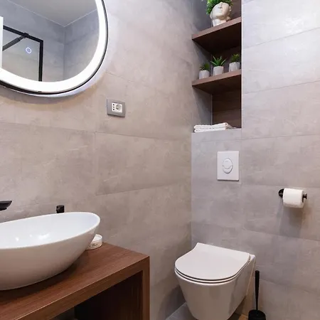 Ivano & Josip, Bacvice شقة